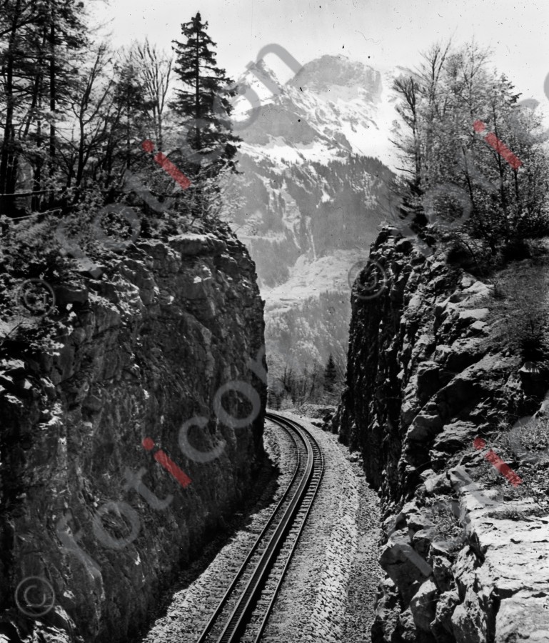 Brüningbahn. Passhöhe | Brüning railway. Pass (foticon-simon-023-006-sw.jpg)